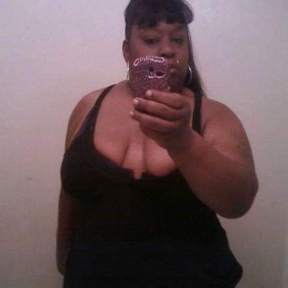 Profile Picture of Lori Andrews (@loriandrews884) on Poshmark
