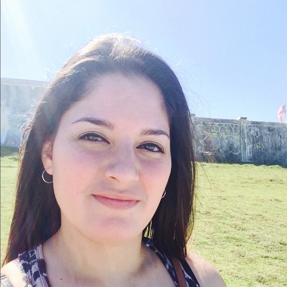 Profile Picture of Lucely Perez (@celyp) on Poshmark