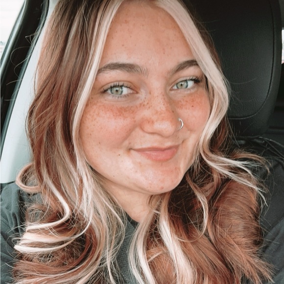 Profile Picture of Kaylie Besmer (@besmerkj) on Poshmark