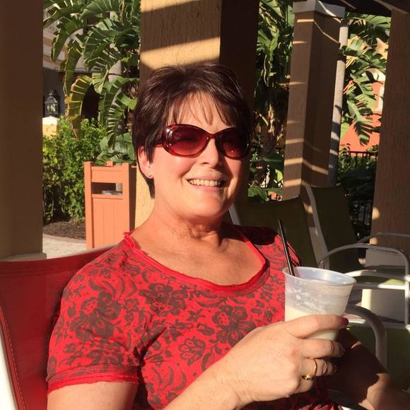 Profile Picture of Keitha Kent hatton (@khatton333) on Poshmark