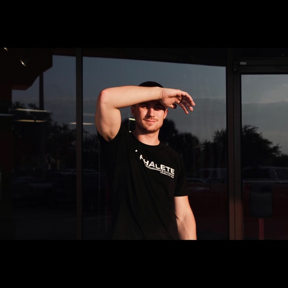 Profile Picture of Eric Rozell (@ericrozell00) on Poshmark