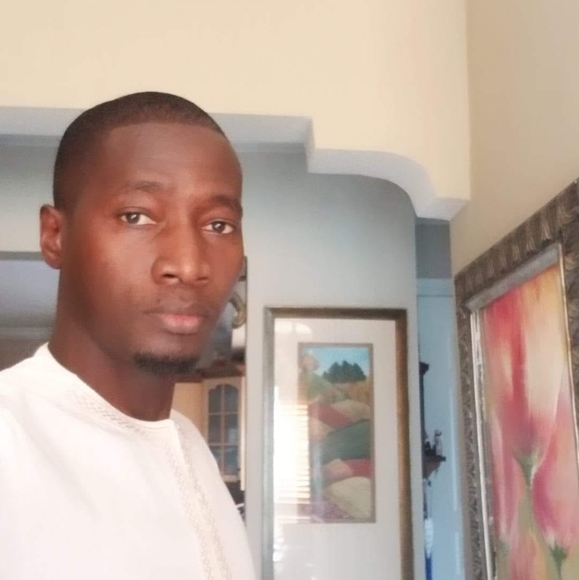 Profile Picture of Cof Fall (@cheikhofall) on Poshmark