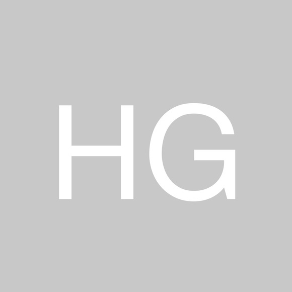 Profile Picture of Herberth Giron (@herberthgiron) on Poshmark