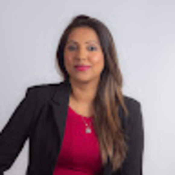 Profile Picture of Jannel Mohammed (@jannel_m) on Poshmark