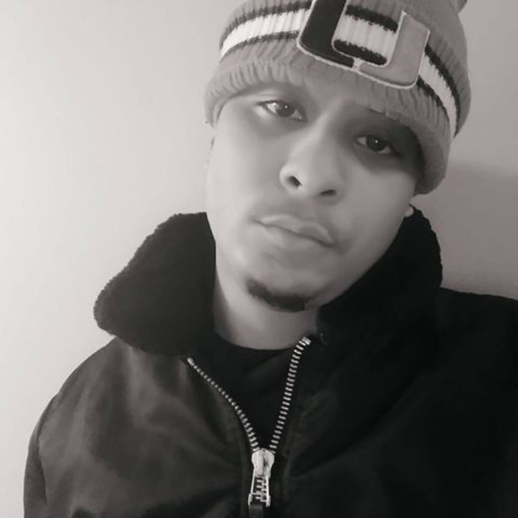 Profile Picture of Ulysses Colon (@litthoo) on Poshmark