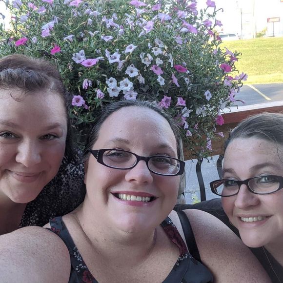 Profile Picture of Jackie Hendrix (@jax1388) on Poshmark