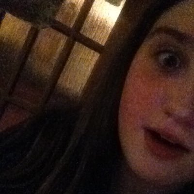 Profile Picture of Ellen Cunningham (@ellenc2002) on Twitter