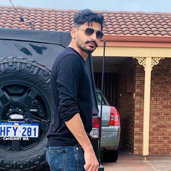 Profile Picture of Hamraj Sandhu (@hamrajsandhu) on Poshmark