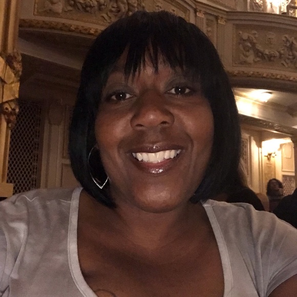 Profile Picture of Shanekia Colbert (@shanekiacolbert) on Poshmark