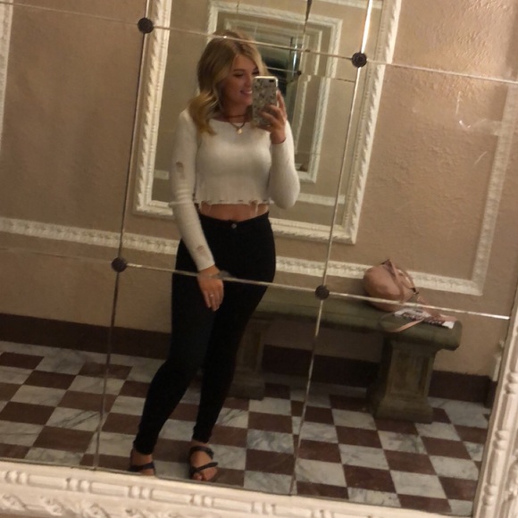 Profile Picture of Katelyn Lanzinger (@klanzinger) on Poshmark