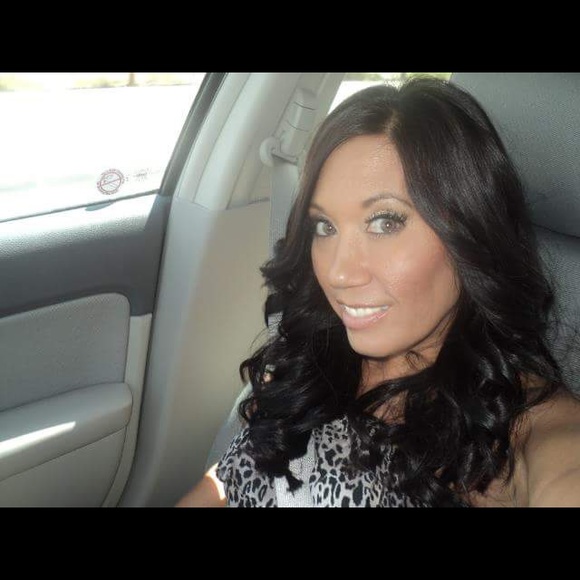 Profile Picture of June Saunders (@wjkiic2013) on Poshmark