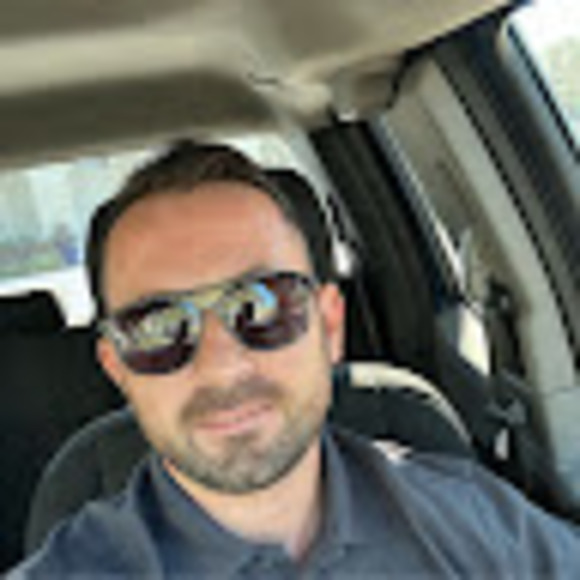Profile Picture of Miki Nikolovski (@miki_nikolovski) on Poshmark