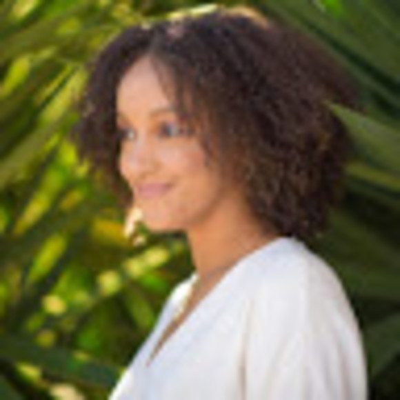 Profile Picture of Sierra Nazel (@sierranazel) on Poshmark