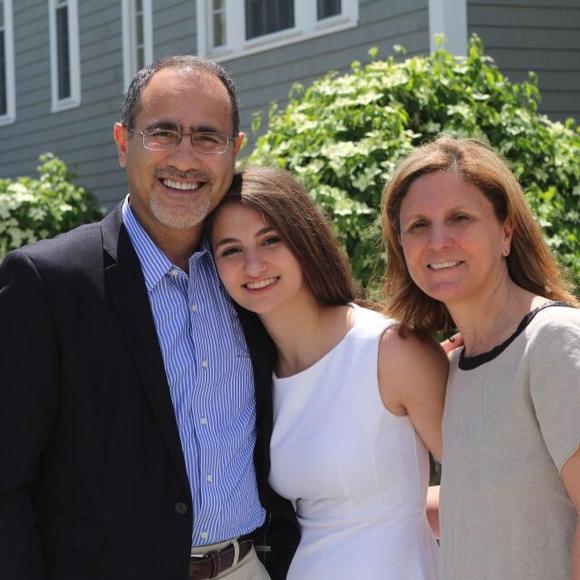 Profile Picture of Leyla Hotamisligil (@shaynaway) on Poshmark