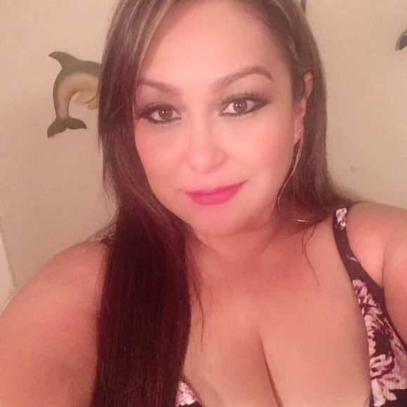 Profile Picture of Rocio Ayala (@rocioayala210) on Poshmark