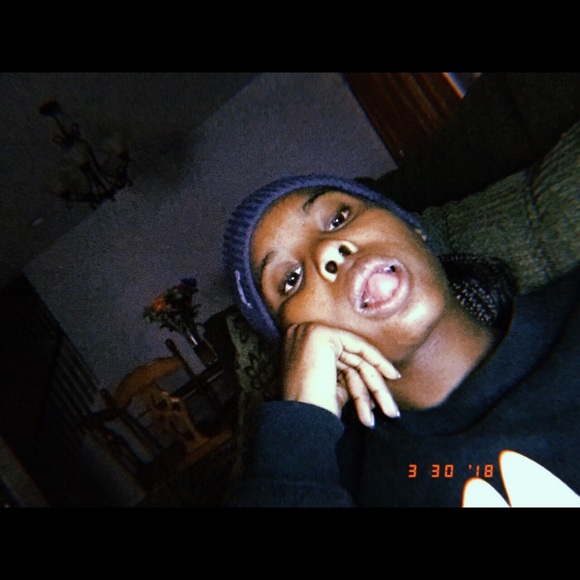 Profile Picture of Cheval Mcnairy (@chevalmcnairy) on Poshmark