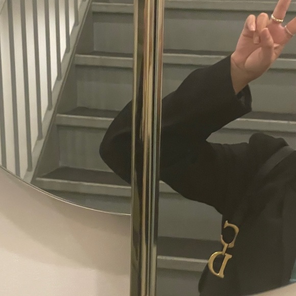 Profile Picture of Milan Sacher (@milanxcix) on Poshmark