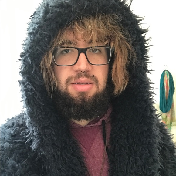 Profile Picture of Philip Blair (@psblair) on Poshmark