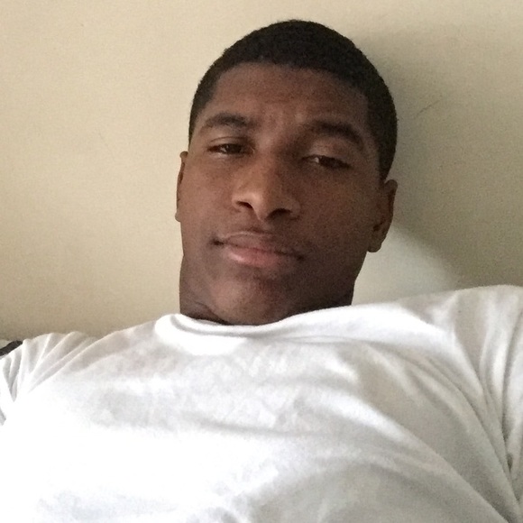 Profile Picture of David Paulino (@davidpp11) on Poshmark