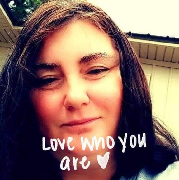 Profile Picture of Lisa Byrd (@lisabyrd154) on Poshmark