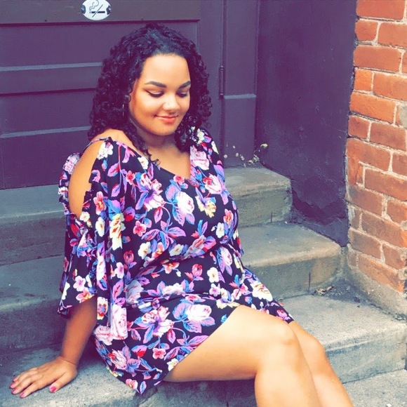 Profile Picture of Bryana Burton (@bryanaburton98) on Poshmark