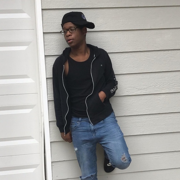 Profile Picture of Ray Hall (@wweraw23) on Poshmark