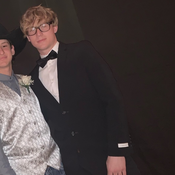 Profile Picture of Robert Howell (@roberthowell681) on Poshmark