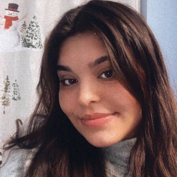 Profile Picture of Alexa Sumner (@alexaa0520) on Poshmark
