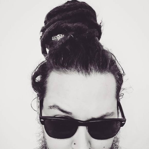 Profile Picture of Jay Sage (@seris800) on Poshmark