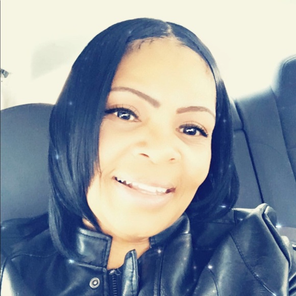 Profile Picture of Tracy Carson (@tracycarson50) on Poshmark