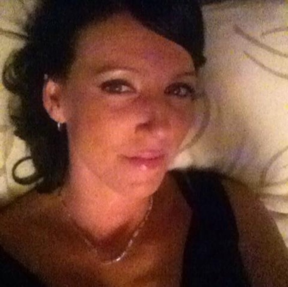Michelle Deschamps - Poshmark Profile Picture of Michelle Deschamps (@michelledesc397) on Poshmark