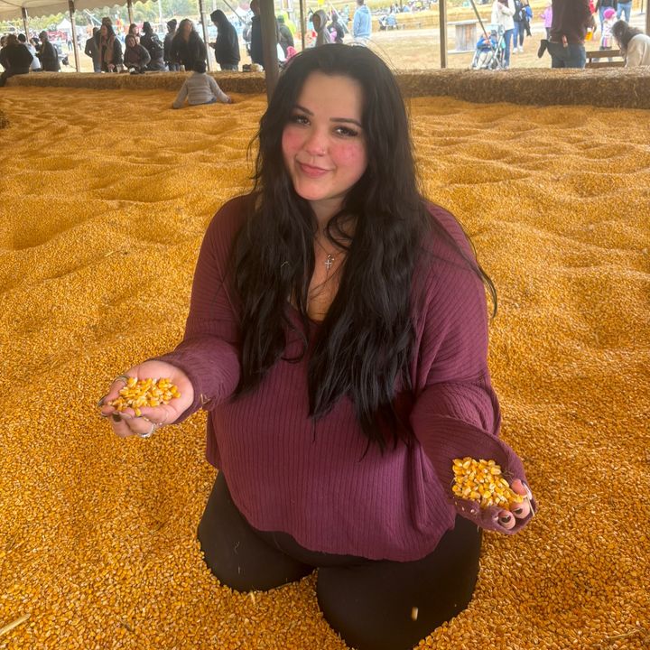 Profile Picture of Jules (@julesstan) on Tiktok