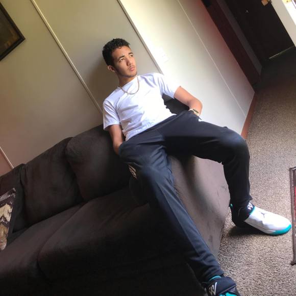 Profile Picture of Brian Ocampo (@ocampobrian3) on Poshmark