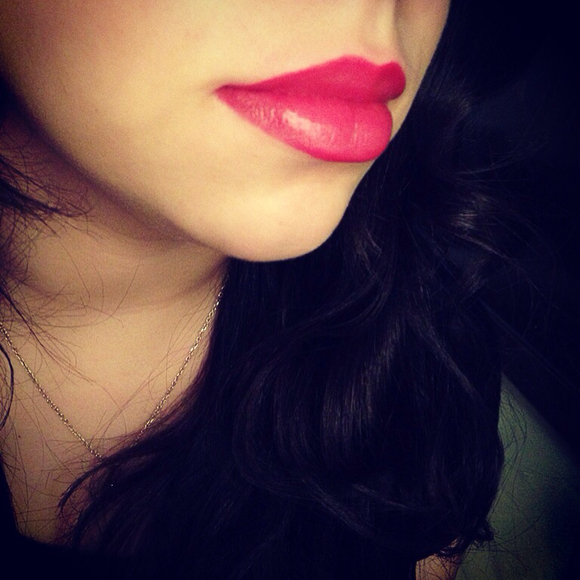 Profile Picture of Aochanel Ortiz (@aochanel) on Poshmark