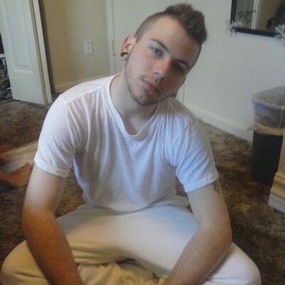 Profile Picture of Josh Deel (@DeelDeel23) on Twitter