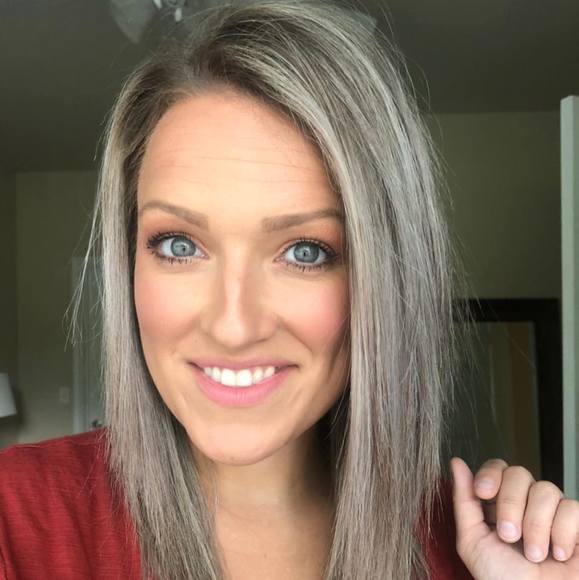 Profile Picture of Michelle Schaefle (@mschaefle) on Poshmark