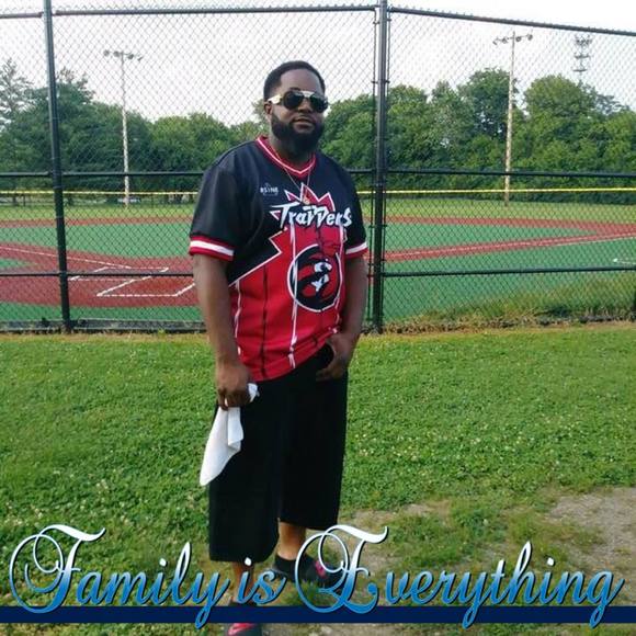 Profile Picture of James Hodge (@jameshodge660) on Poshmark