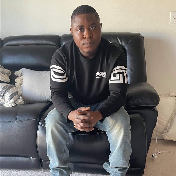 Profile Picture of Emmanuel Allison (@emmanuelallison) on Poshmark