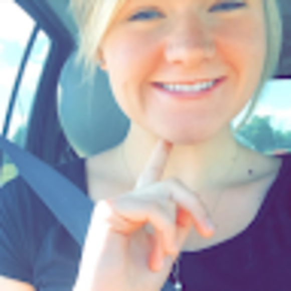 Profile Picture of Quinn Watson (@quinnkeanna35) on Poshmark