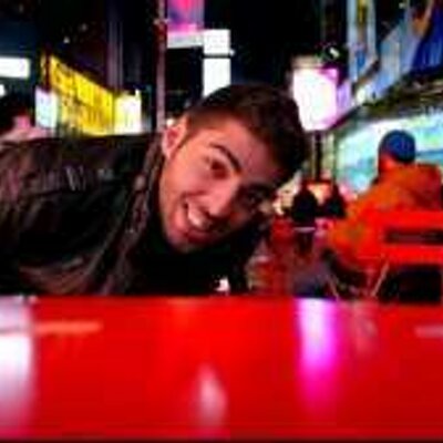 Profile Picture of Jason Canela (@JasonCanelaEspa) on Twitter