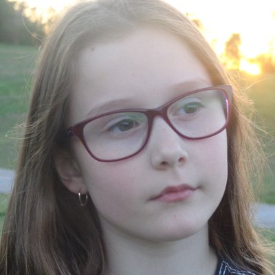 Profile Picture of Allison Bowling (@CghIlove) on Twitter