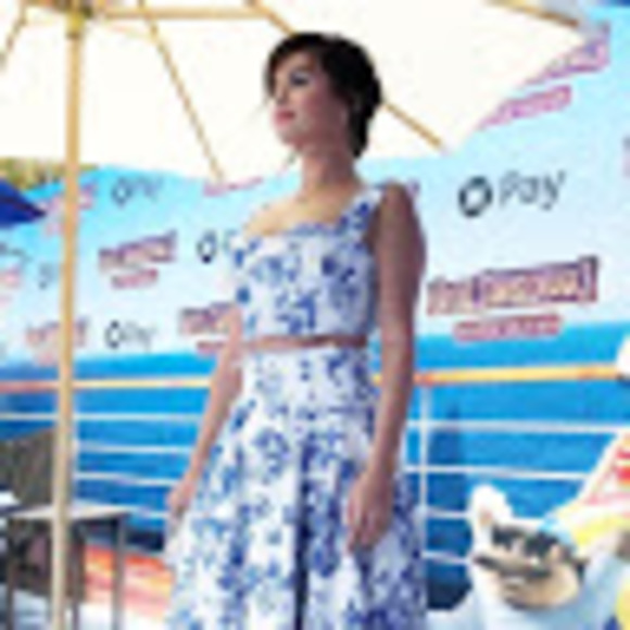 Profile Picture of Erica Arguello (@100030920ea) on Poshmark