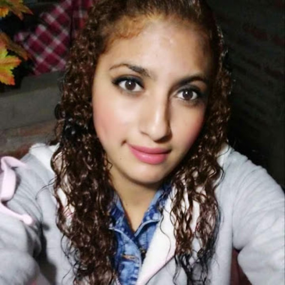 Profile Picture of Yuri Calderon (@yuri_calderon) on Poshmark