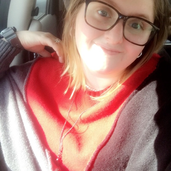 Profile Picture of Tyler Roark (@tylerroark) on Poshmark