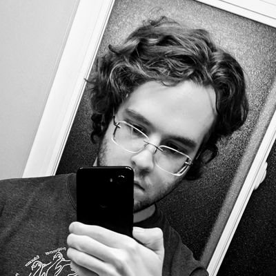 Profile Picture of Troy ☭ | 🌾⚙️🖌️ | 🥭 (@LiberatedLabor) on Twitter