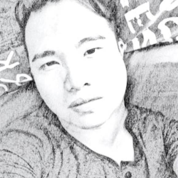 Profile Picture of Eduardo Arjona (@ednabor) on Poshmark