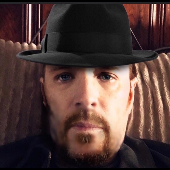 Profile Picture of Steven Igou (@smi4it) on Poshmark