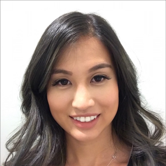 Profile Picture of Cindy Yeh (@cyeh10) on Poshmark