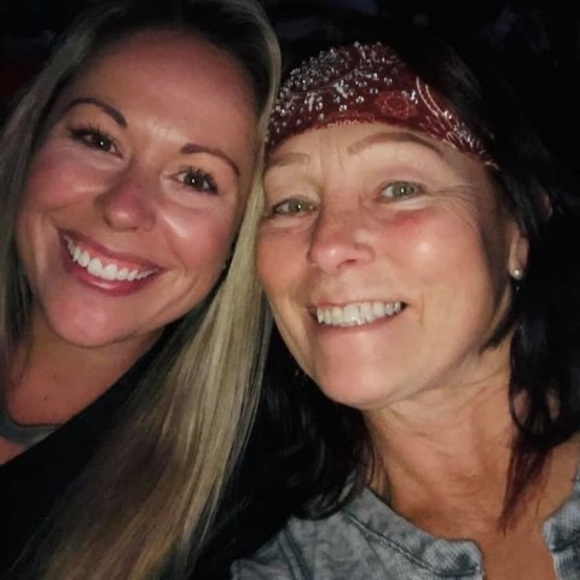 Profile Picture of Chris Cyr (@horseaday) on Poshmark