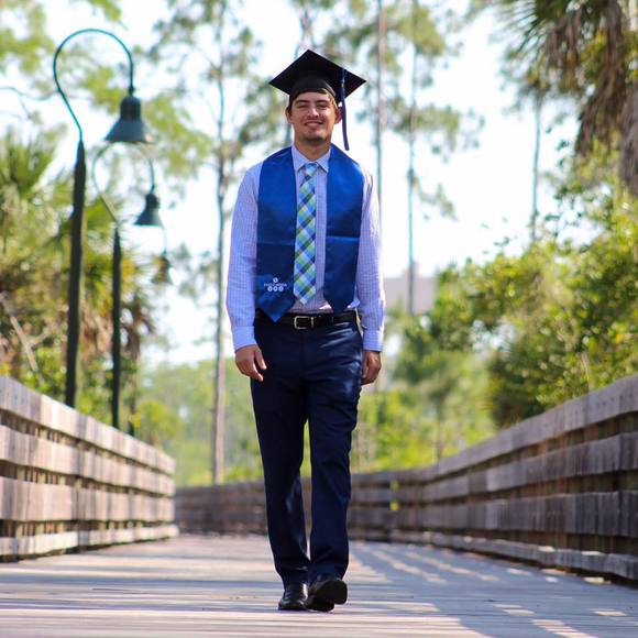 Profile Picture of Alex Bleuel (@alexbleuel13) on Poshmark